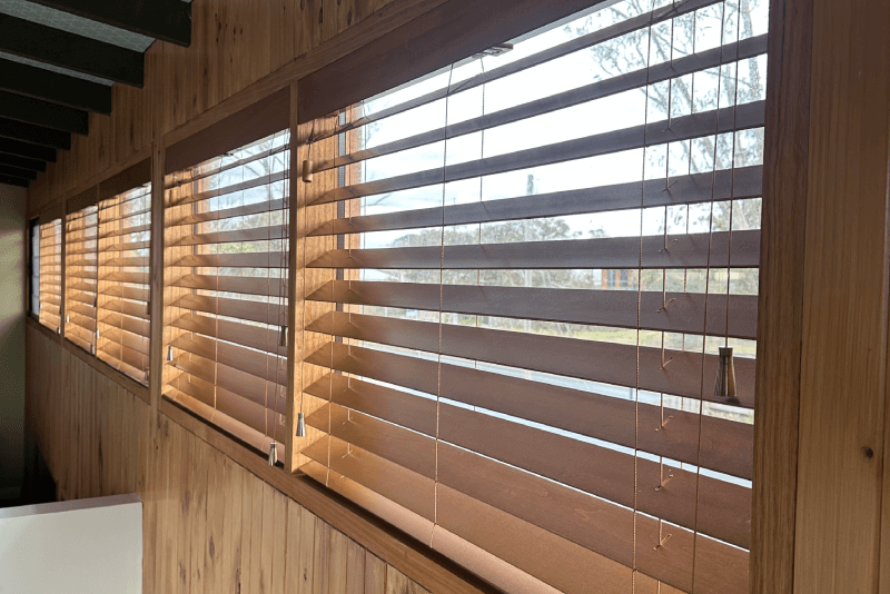 plantation shutters23 plantation shutters23